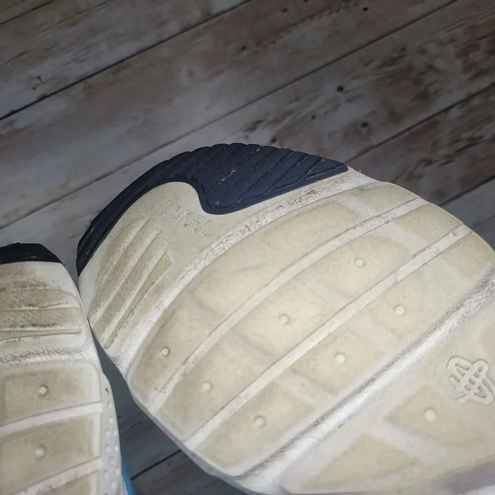 Nike Huarache E.D.G.E. Kids Size 6Y/ Women size 7.5 